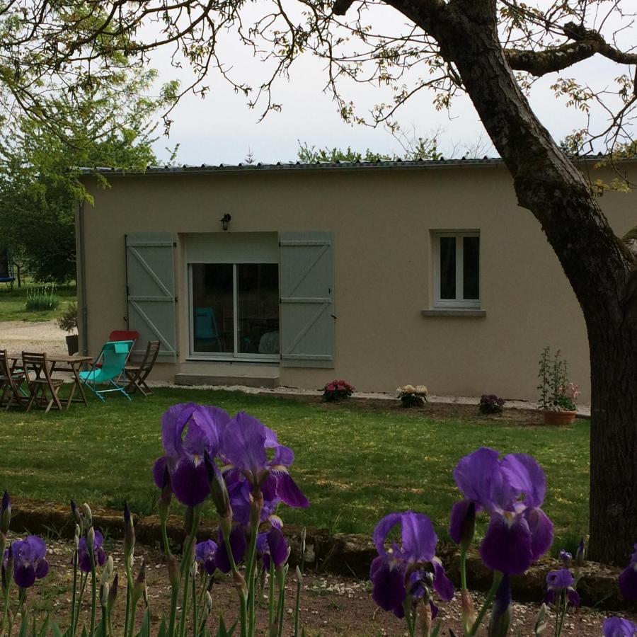 La Sainterie Apartment Savonnieres Exterior photo